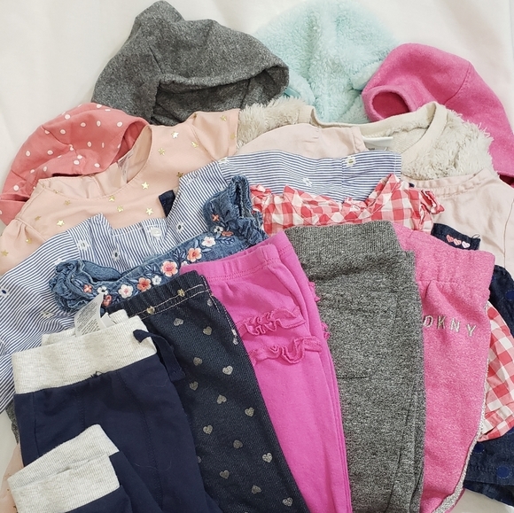Carter's Other - Baby Clothes Bundle. [15] Items Total: (10) Tops (5) Bottoms. Sizes 6-24 Months.